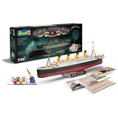 RMS Titanic Ocean Liner 100th Anniv w/ Paint / Glue 1/400