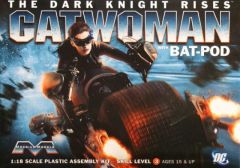Catwoman with Bat-Pod 1/18