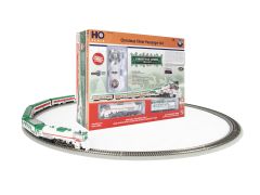 LionChief HO Christmas Cheer Passenger Set