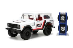 1973 Ford Bronco White w/ Tire Rack 1/24