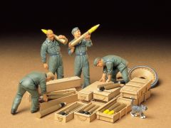 German Tank Ammo Crew 1/35