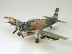 Douglas A-1J Skyraider 1/48