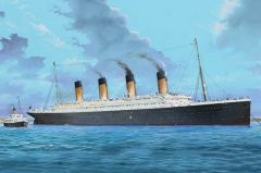 Titanic The Queen of the Ocean w/ LED Set 1/200